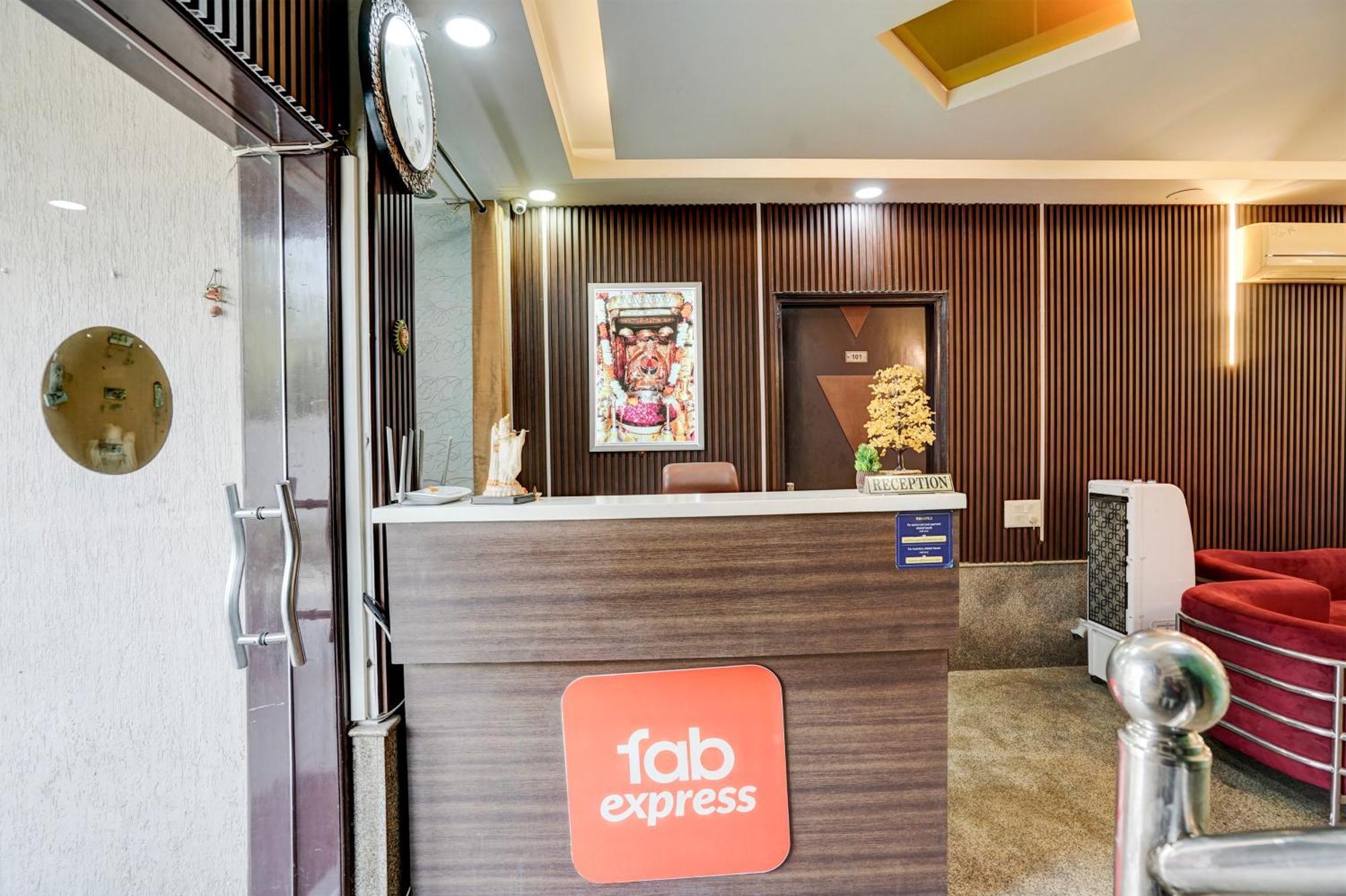 Fabexpress Next Home グルガウン エクステリア 写真